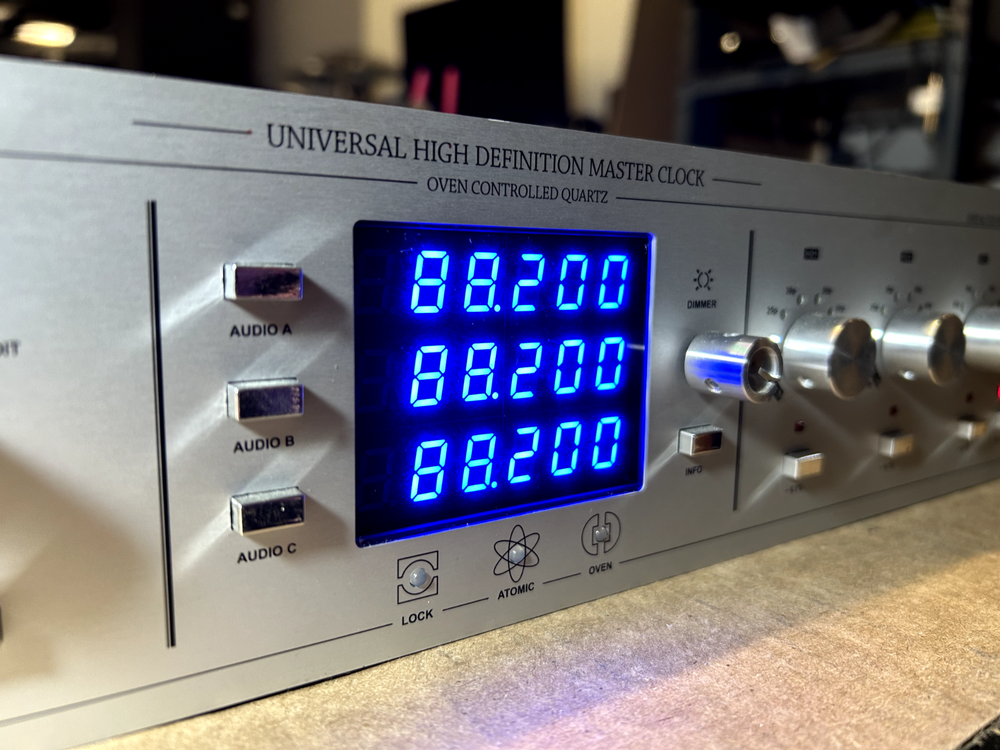 Antelope Isochrome Trinity High Definition Master Clock