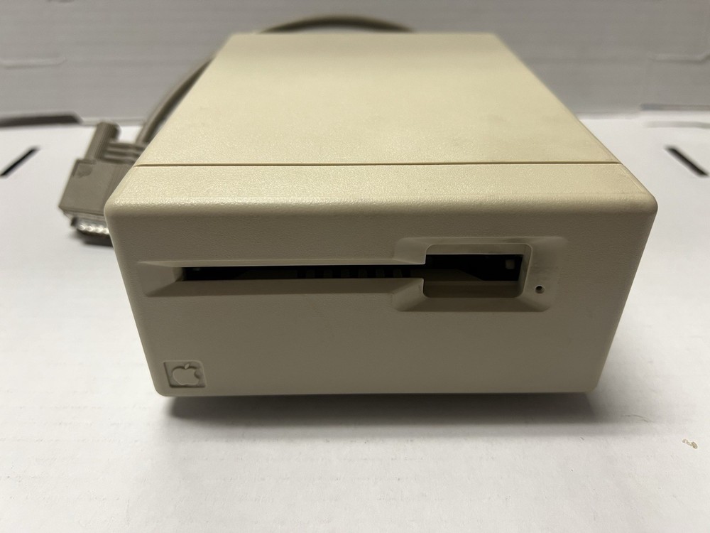 Vintage Apple M0130 400K External Disk Drive 3.5" Floppy Disk Drive - Untested