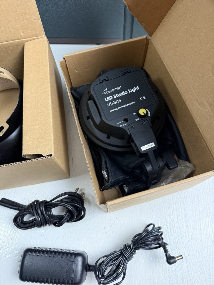 Promaster VL-306 LED Studio Light Set Excellent Working Order
