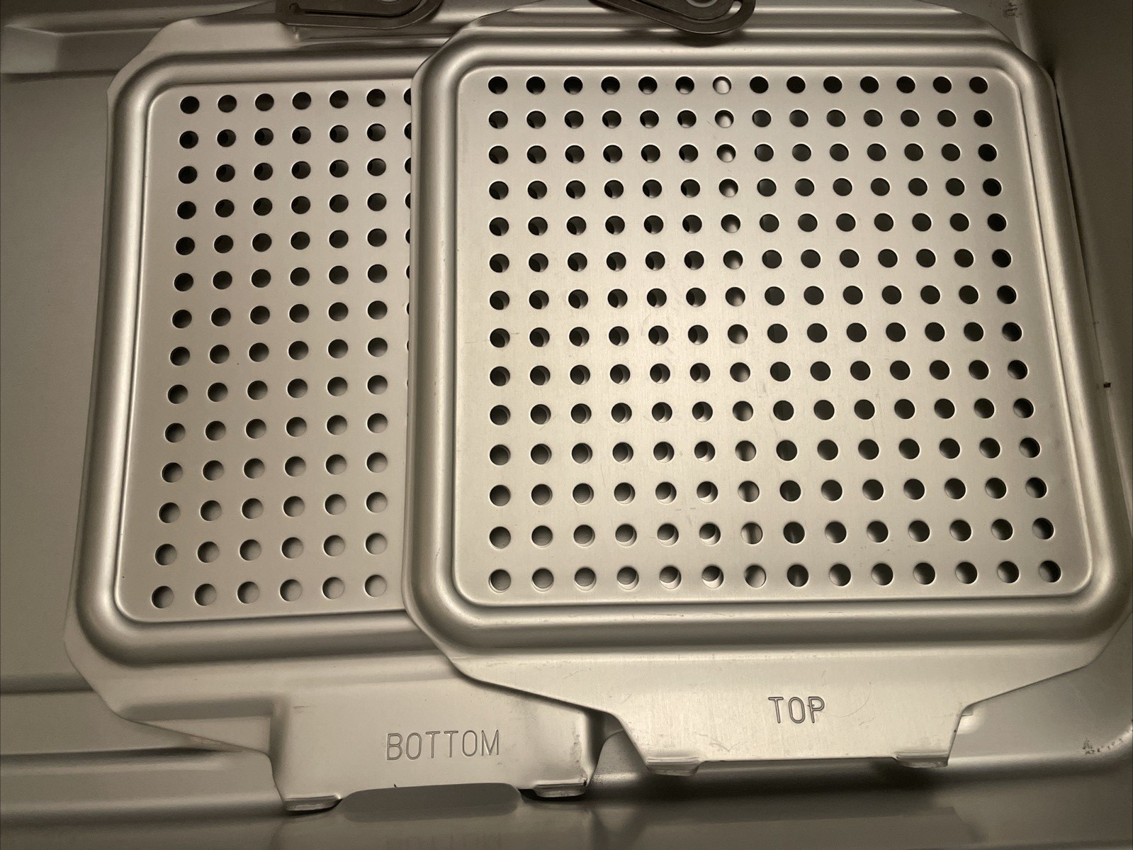 V. Mueller CD2-5ST Genesis 19" x 12" x 5" Mid-Length Container w/ 2 Trays