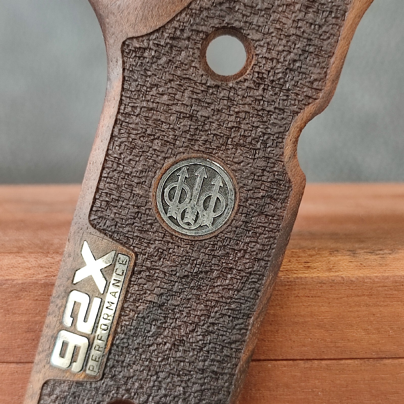 Beretta 92X Performance Turkish Walnut Wood Gun Grips NEW SET Nice Metal Logo