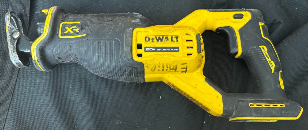 DEWALT 20V MAX Cordless Brushless Reciprocating Saw (Tool Only)