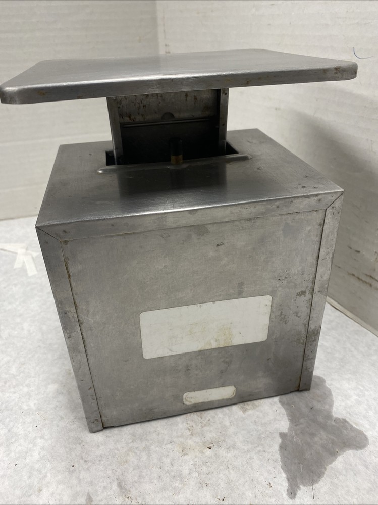 SYSCO Restuarant Kitchen Scale Model SR 2 32 oz Used SyS-02