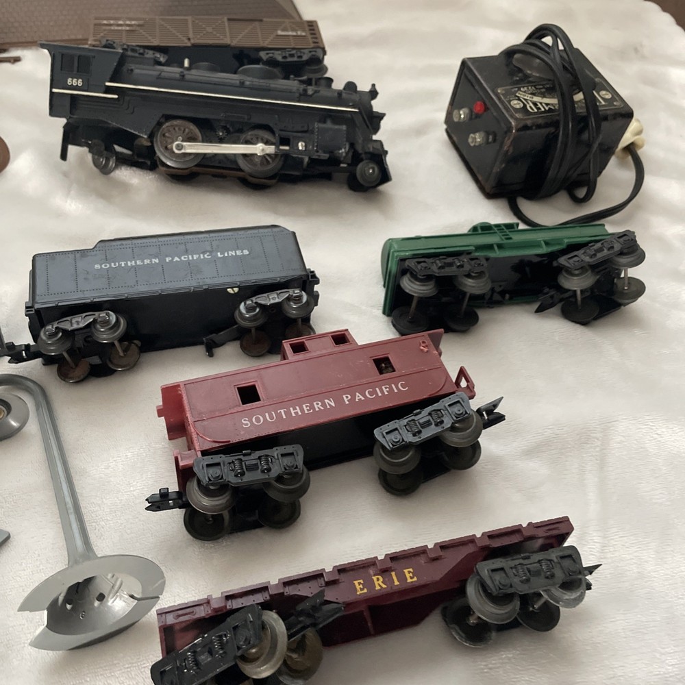 Louis Marx & Co. Train Set (Read Description Carefully)