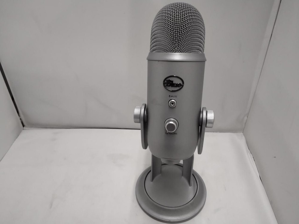BLUE USB Microphone YETI Used