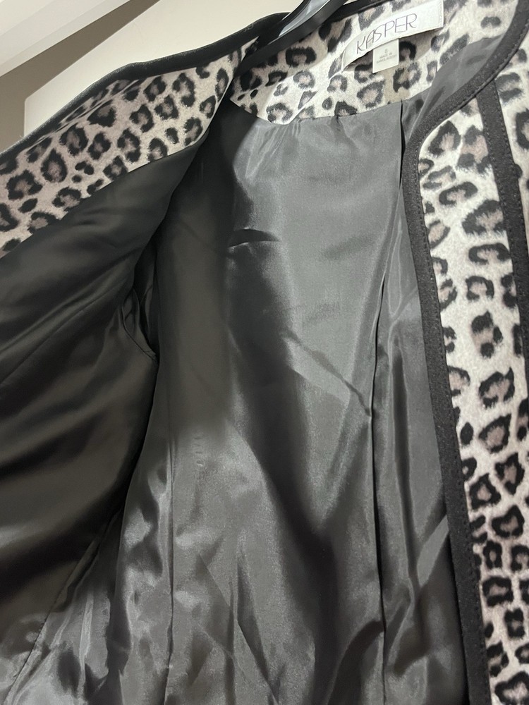 Cheetah Print Kasper Jacket Size 8 NWT