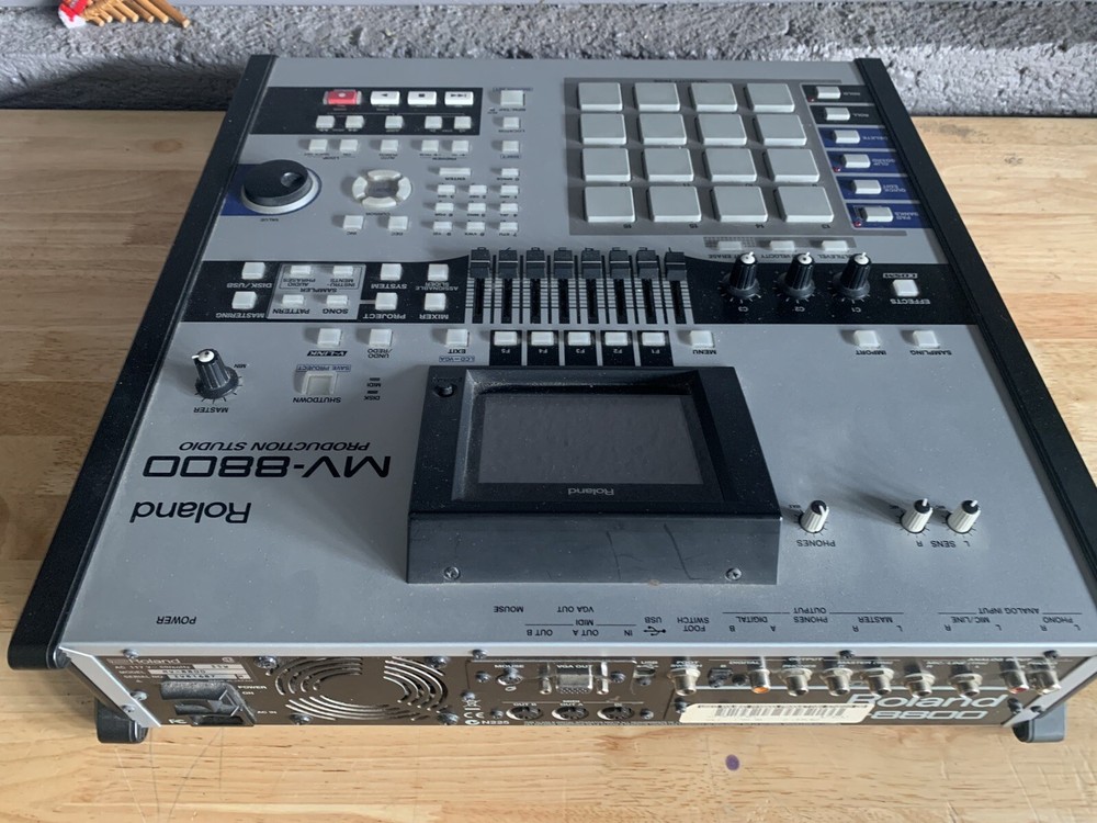 roland mv 8800