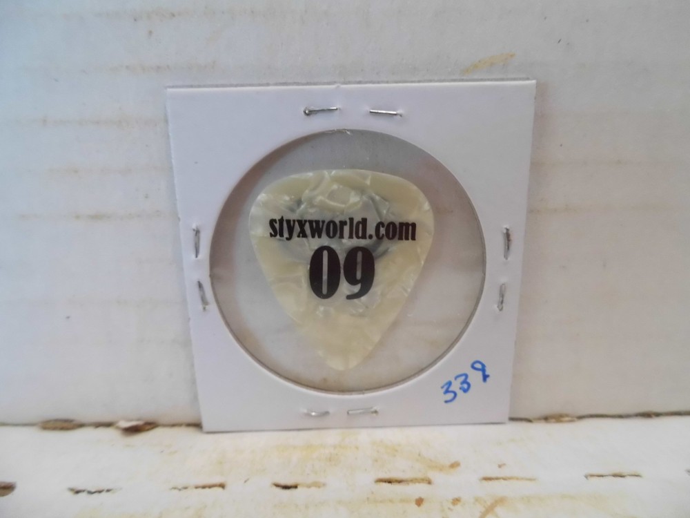 STYX "JAMES YOIUNG" 2009 GUITAR PICK~READ DESCRIPTION #38~4
