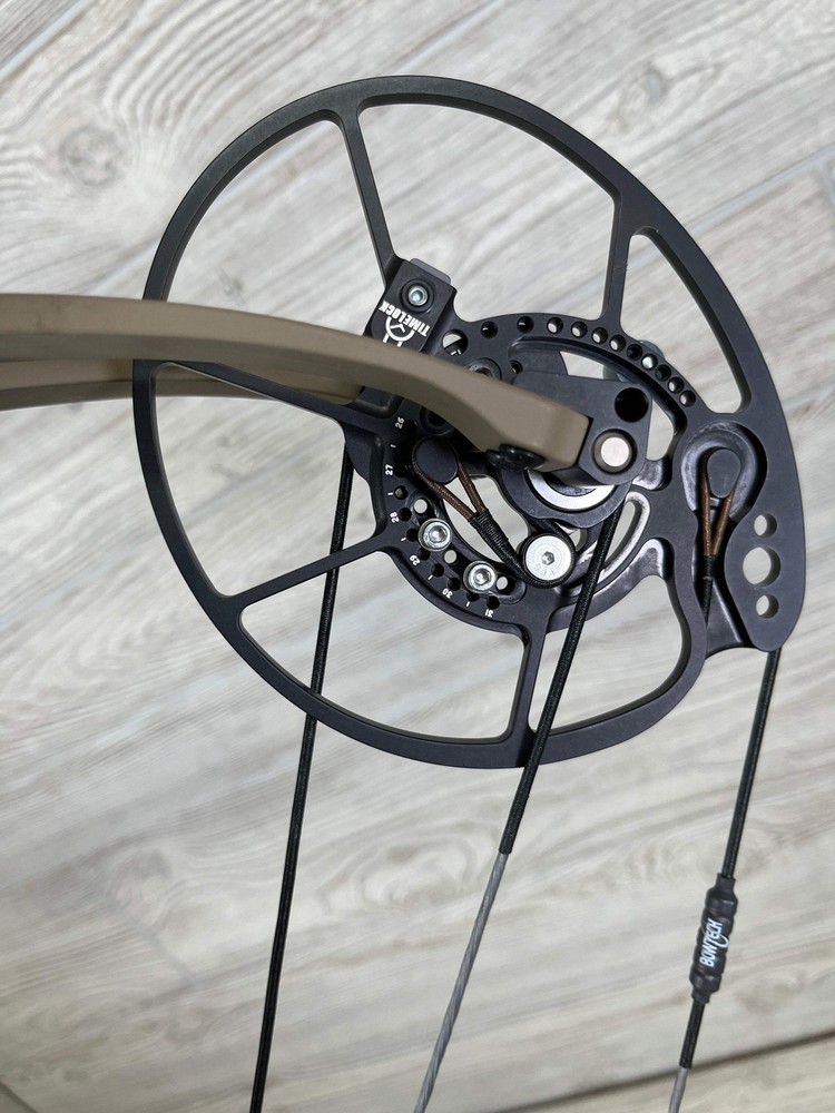 Bowtech Core SS 50-60lbs RH Flat Dark Earth Package LOADED