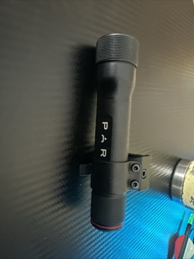 Pard Night Vision Light With Mount! With Extra Batteries And Charger!