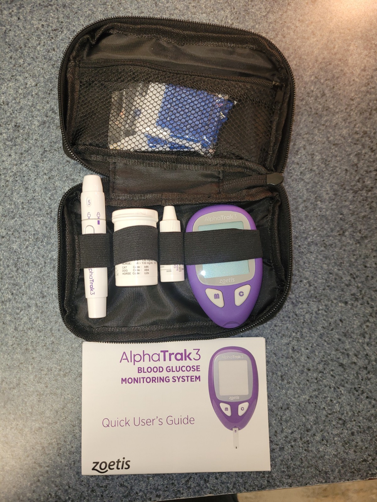 AlphaTrak 3 Blood Glucose Monitoring System Kit Pets Diabetic Cats Dogs Horses