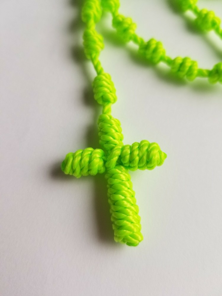 Nylon Rosary Knotted cord sour Apple
