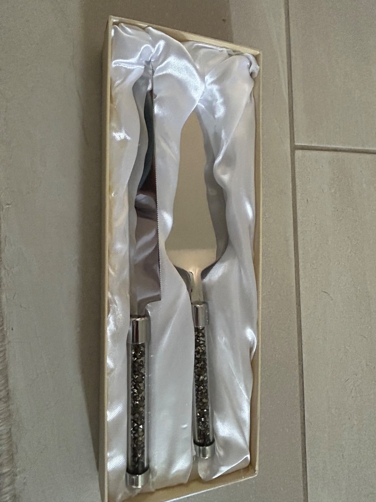 Oleg Cassini Crystal Hematite Cake Knife & Server