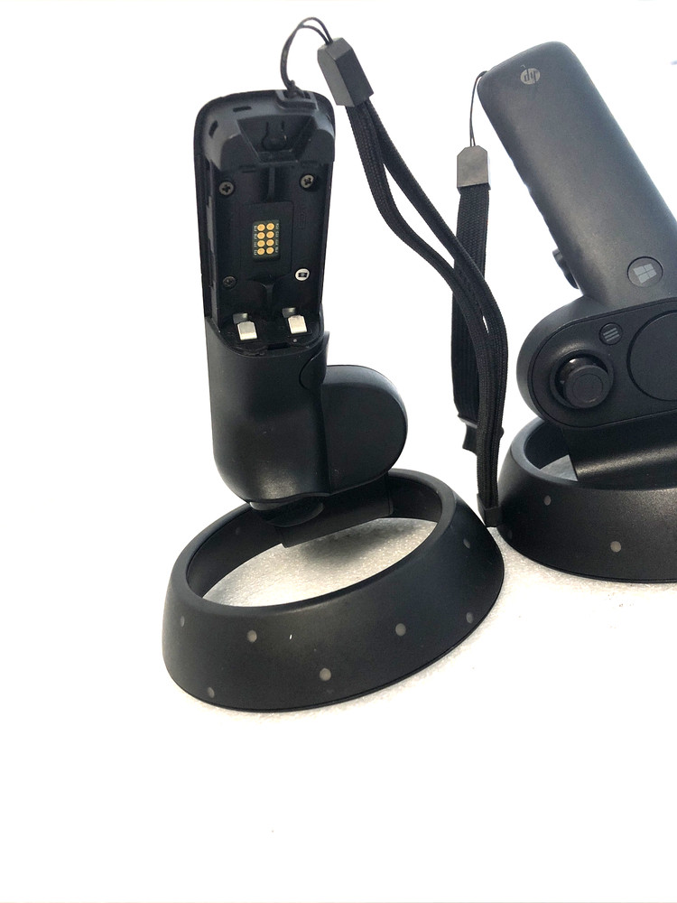 2X HP VR Reality Controllers 938832-002 {Left side}