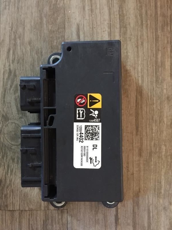 SIERRA250 2015 Glove Box 18882