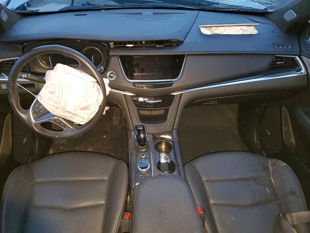 XT5 2024 Glove Box 809351