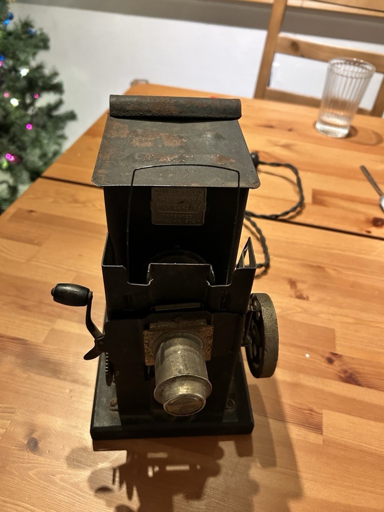 Keystone Movigraph Slide Projector
