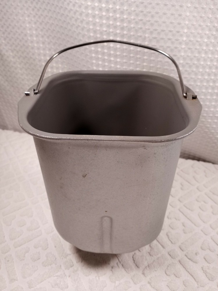 Replacement Bread Maker Pan & Paddle Square Straight Plastic Paddle No Scratches