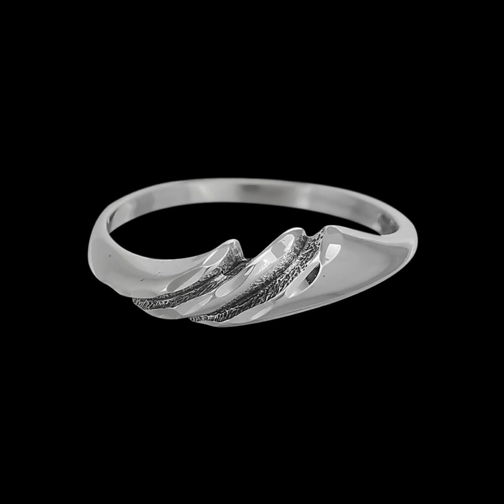 Diamond Cut Breaking Waves Ring