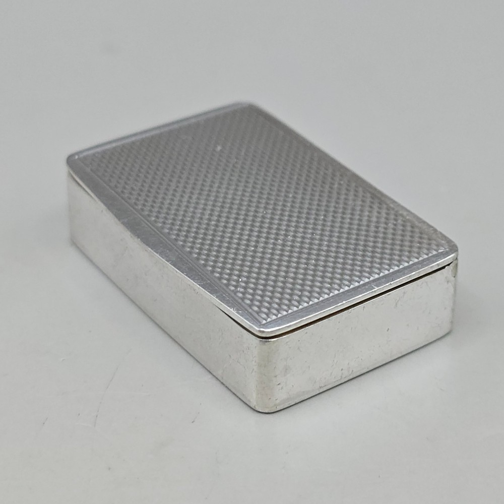 Solid Silver Engine Turned Snuff/Pill Box by D Bros Birmingham 1967