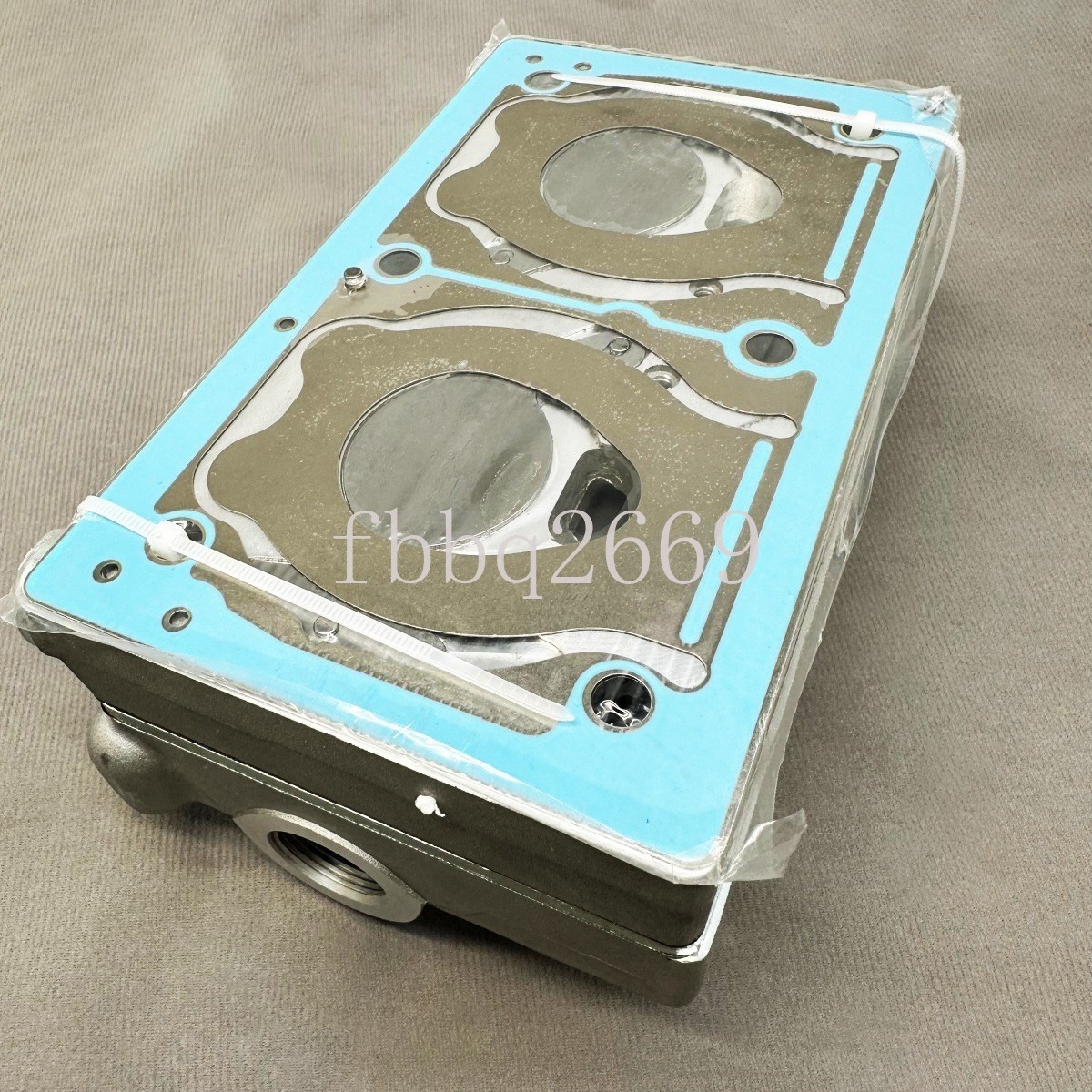 New Air Brake Compressor Cylinder Head For Volvo / Mack 9125129352 / 22203109