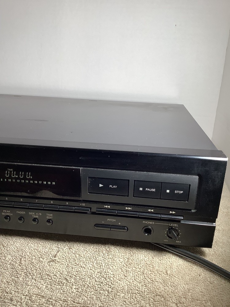 Denon DCD-660 CD Compact Disc CD Player Tested & Working