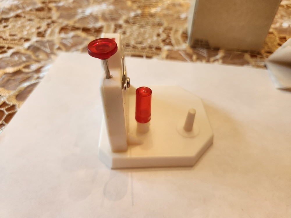 Vintage 1990 Easy Threader Machine With Instructions