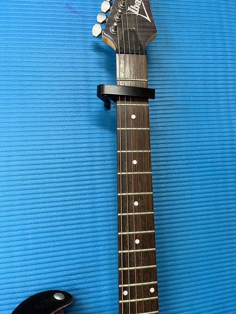 capo quick change spring loaded for acoustic , electric and nylon string guitars