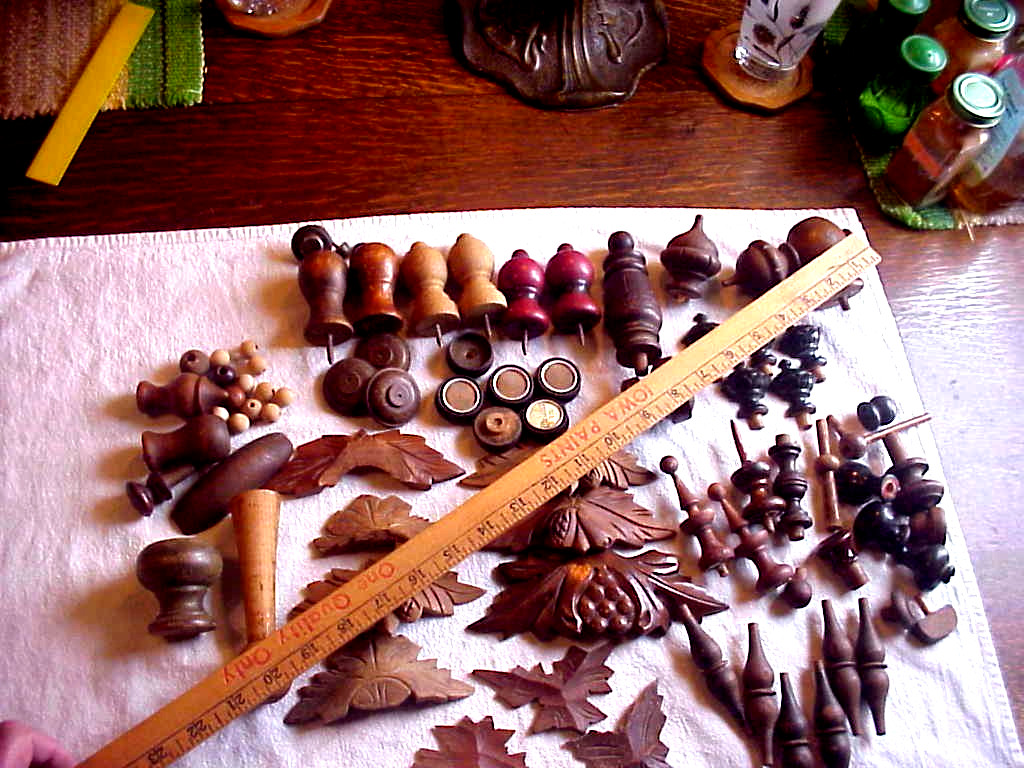 LOT OF 60+ ANTIQUE WOOD DOOR STOPS FINIAL TURNED ARCHECTURE ACCENTS HOME DECOR