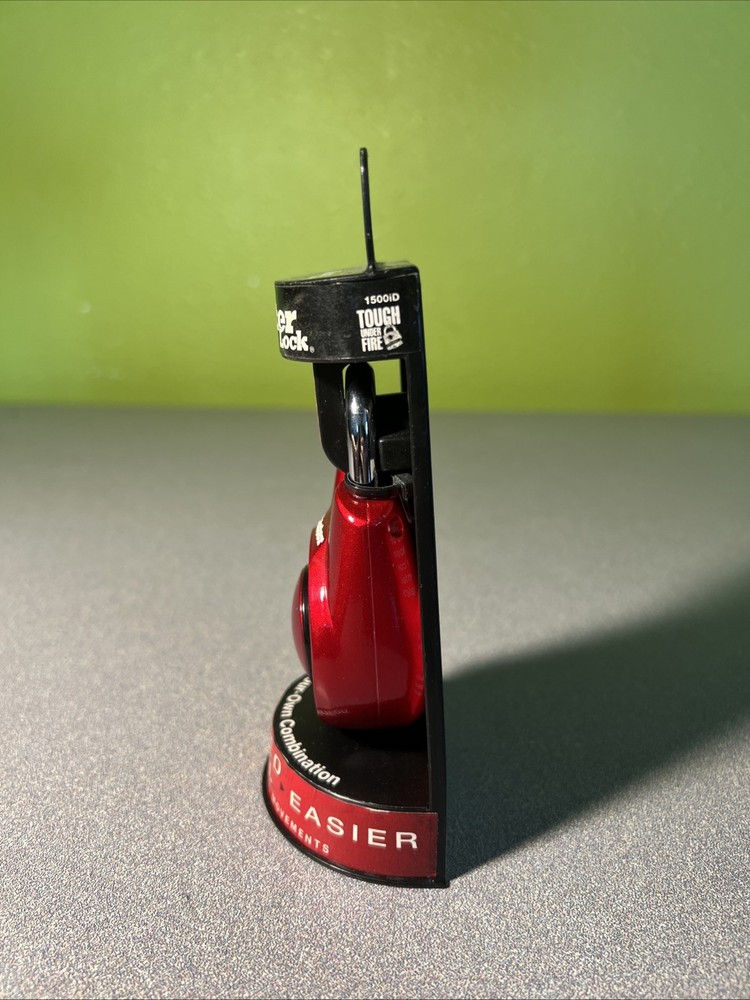 Master Lock Speed Dial Resettable Combination 1500iD Directional Movement Red