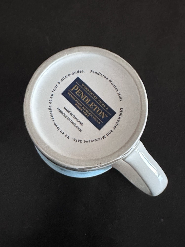 PENDLETON Legendary Ceramic Mug "In Their Element" Feathers 18 oz