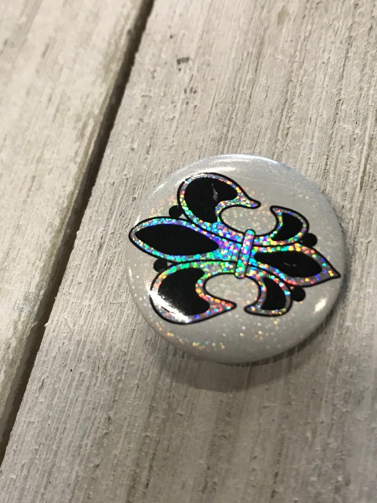 Fleur-de-Lis Button Pin
