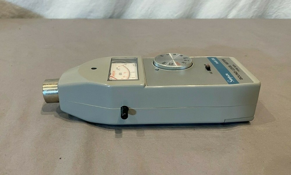 Simpson Model 884 Sound Level Meter Type S2A w/Box & Manual EXCELLENT
