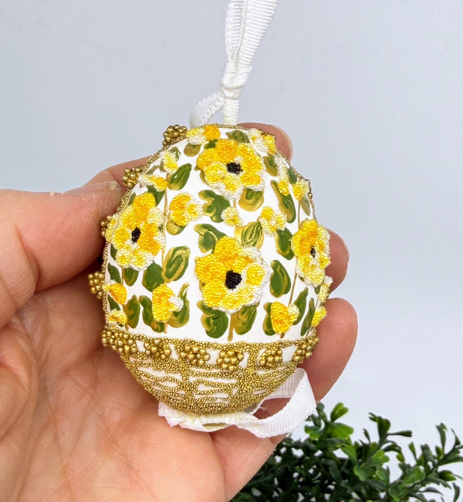 Easter Egg Ornament: Peter's Seasons GMBH; Spring Lamb in Golden Basket w/Vines