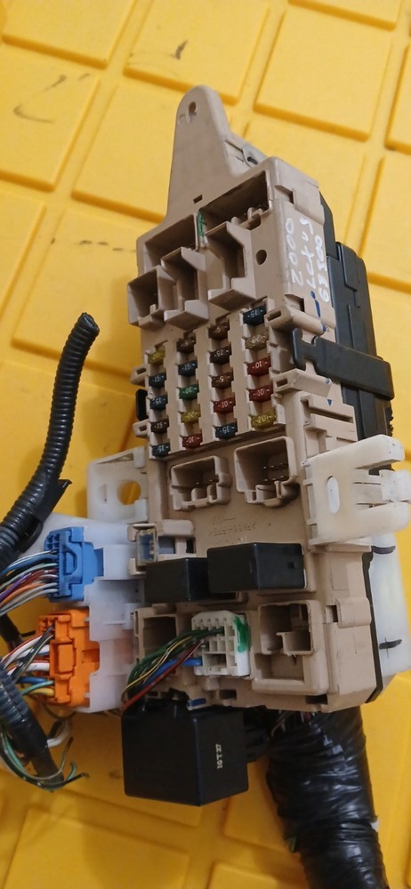 2000 Lexus GS300 Fuse Box