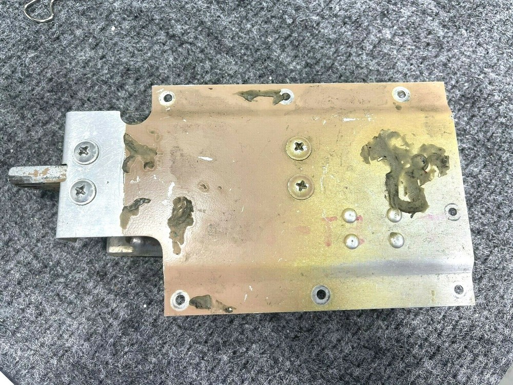Cessna Cardinal Door Handle
