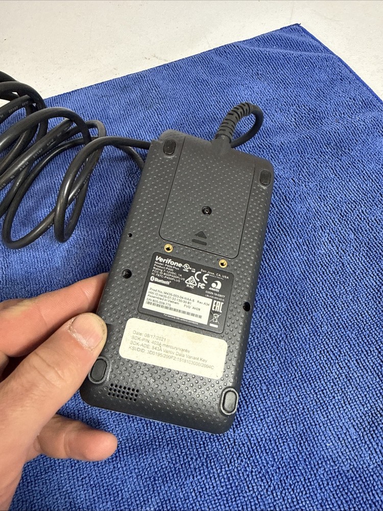 Verifone P400 Plus Credit Card Reader - POWERS ON / UNTESTED / SOLD AS IS!