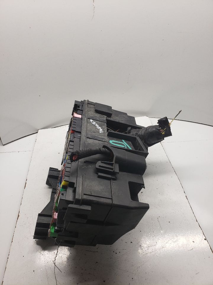 Used Fuse Box Engine fits: 2013 Ford Flex Grade A