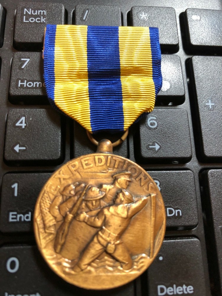 USN -NAVY EXPEDITIONARY MEDAL-REGULAR SIZE-7/73 Military Issue Package