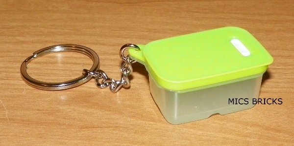 Tupperware - Fridgesmart  Key Chain - Lime