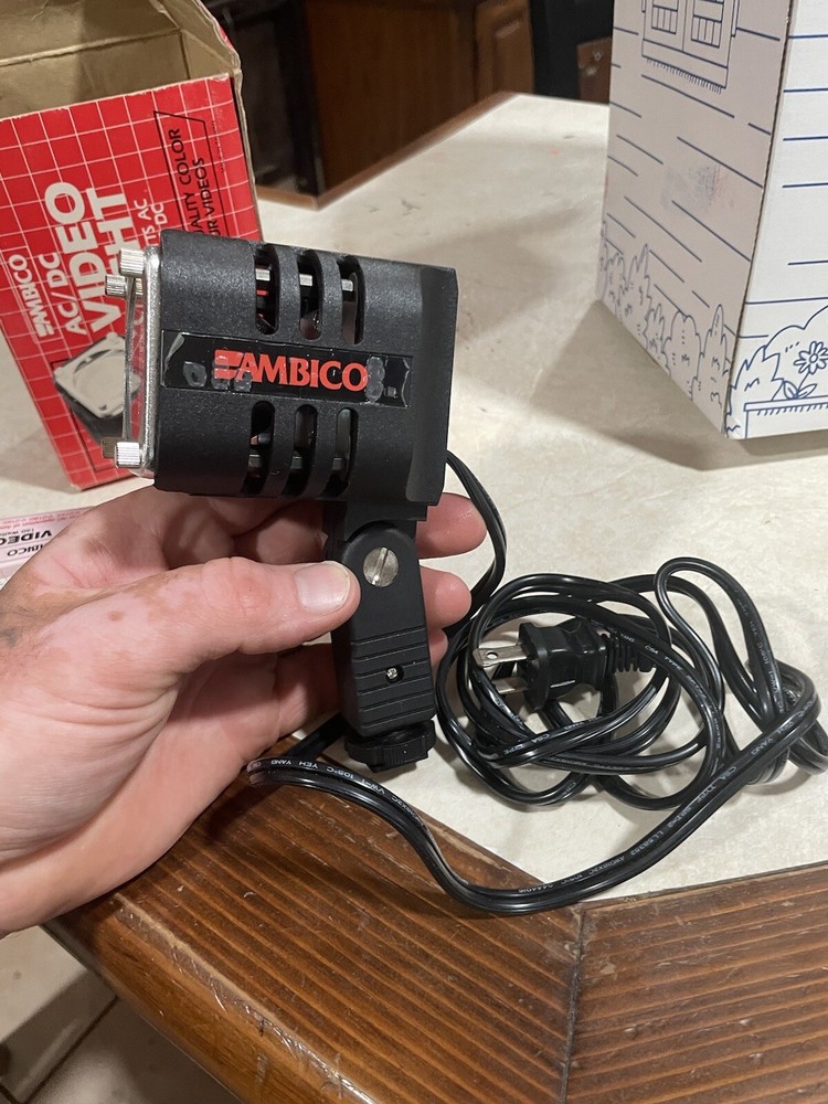 ambico ac/dc video light