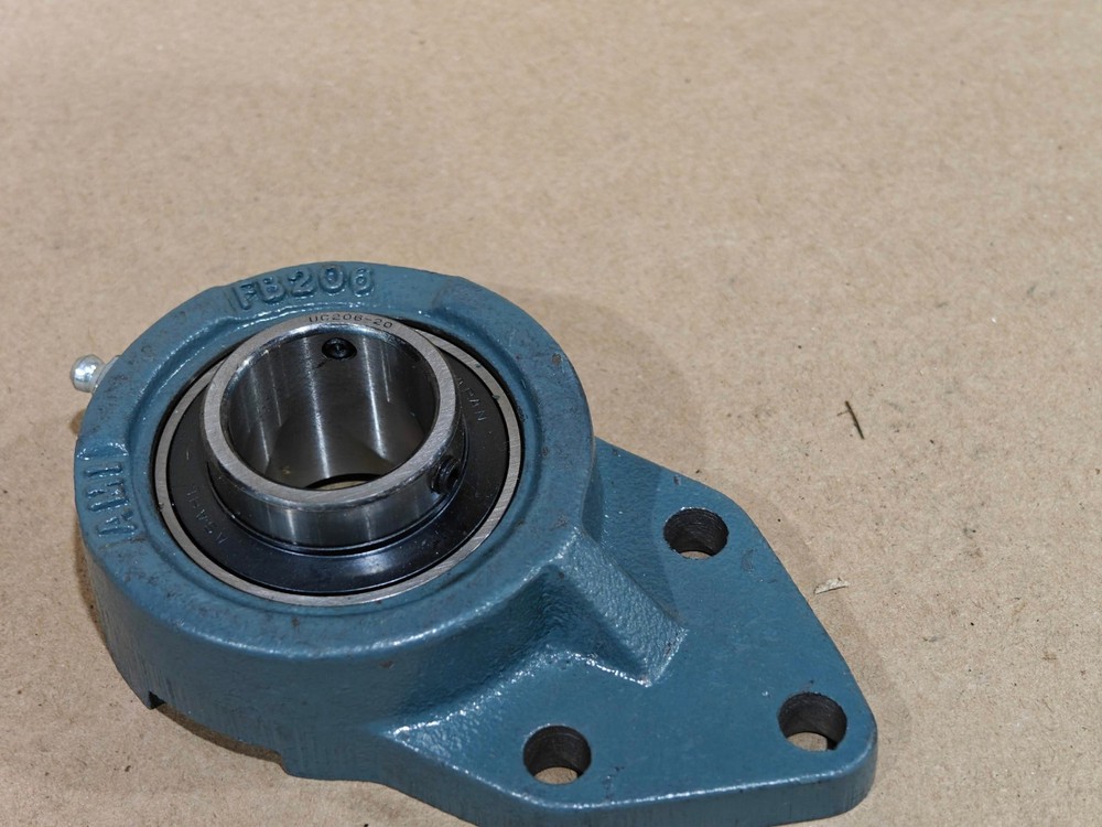 UCFB206-20 ASAHI/AMI 3 BOLT FLANGE SETSCREW LOCKING