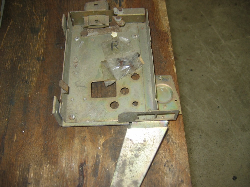 Seeburg R coin rejector bracket