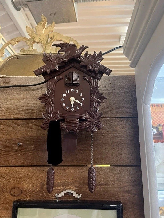 Russian folk clock cuckoo