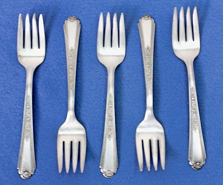 Five (5) Plymouth 1938 Silverplate Flatware Salad Forks – Jewel Pattern