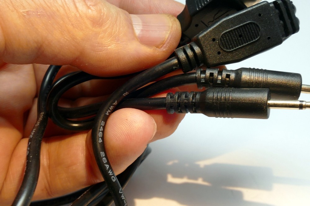 USB Type A to 2X 2.5mm TS Camera Cable Cord audio splitter