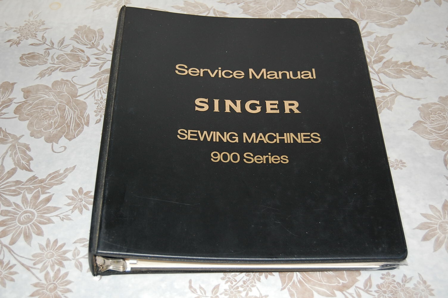 Professional Service Manual on CD for Singer 900 and 920 Futura Sewing Machines