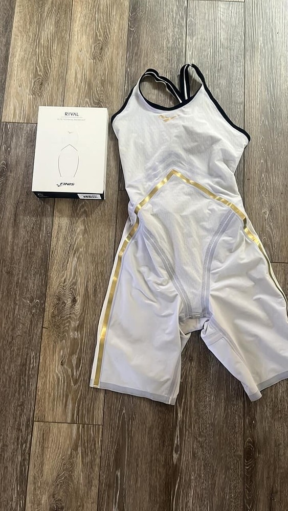 Finis Tech Suit Size 32
