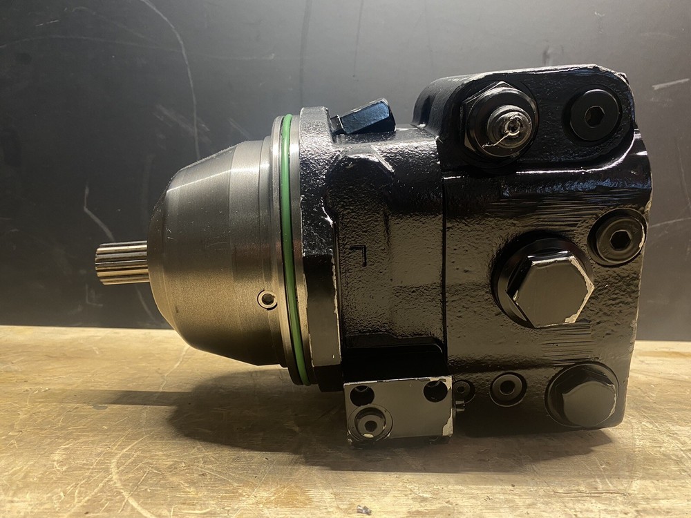 Rexroth Axial Piston Variable Motor R992002148 A10VE45 Plug In Version - New OB