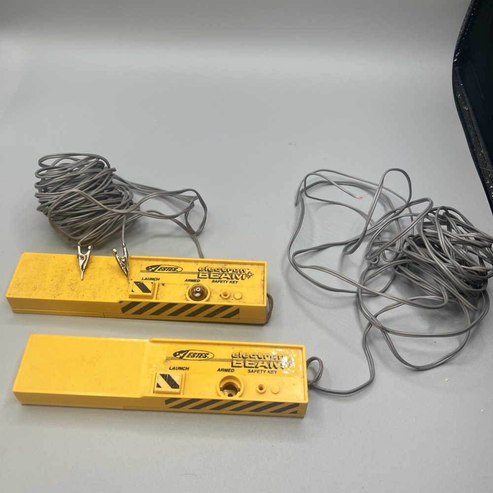 2 ESTES Electron Beam Model Rocket Launch Controllers Safety Key Slot USED